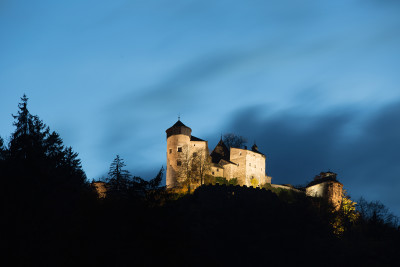 schloss-prösels-bei-nacht